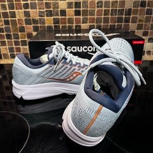 NEW STILL IN BOX Saucony Ride 13 Woman’s Sneakers